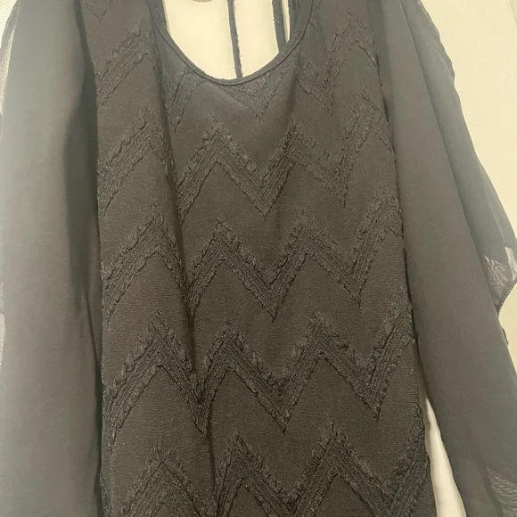 Elegant Black Long Sleeve Dress - Picture 3 of 5